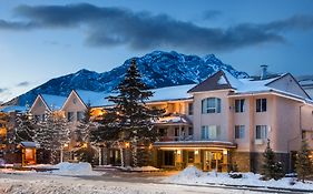 Banff Red Carpet Inn